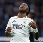 遭队友和主帅斥责，如今又被皇马球迷狂嘘，维尼修斯究竟怎么了？-世界杯足球-世界杯赛事-足球策略网